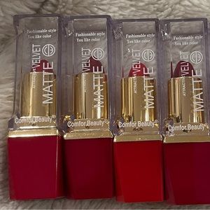 Bundle of 4 Matte Lipsticks